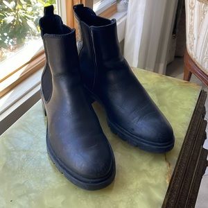 La Canadienne Sorento Black Pull on Casual Chelsea Boots Shoes